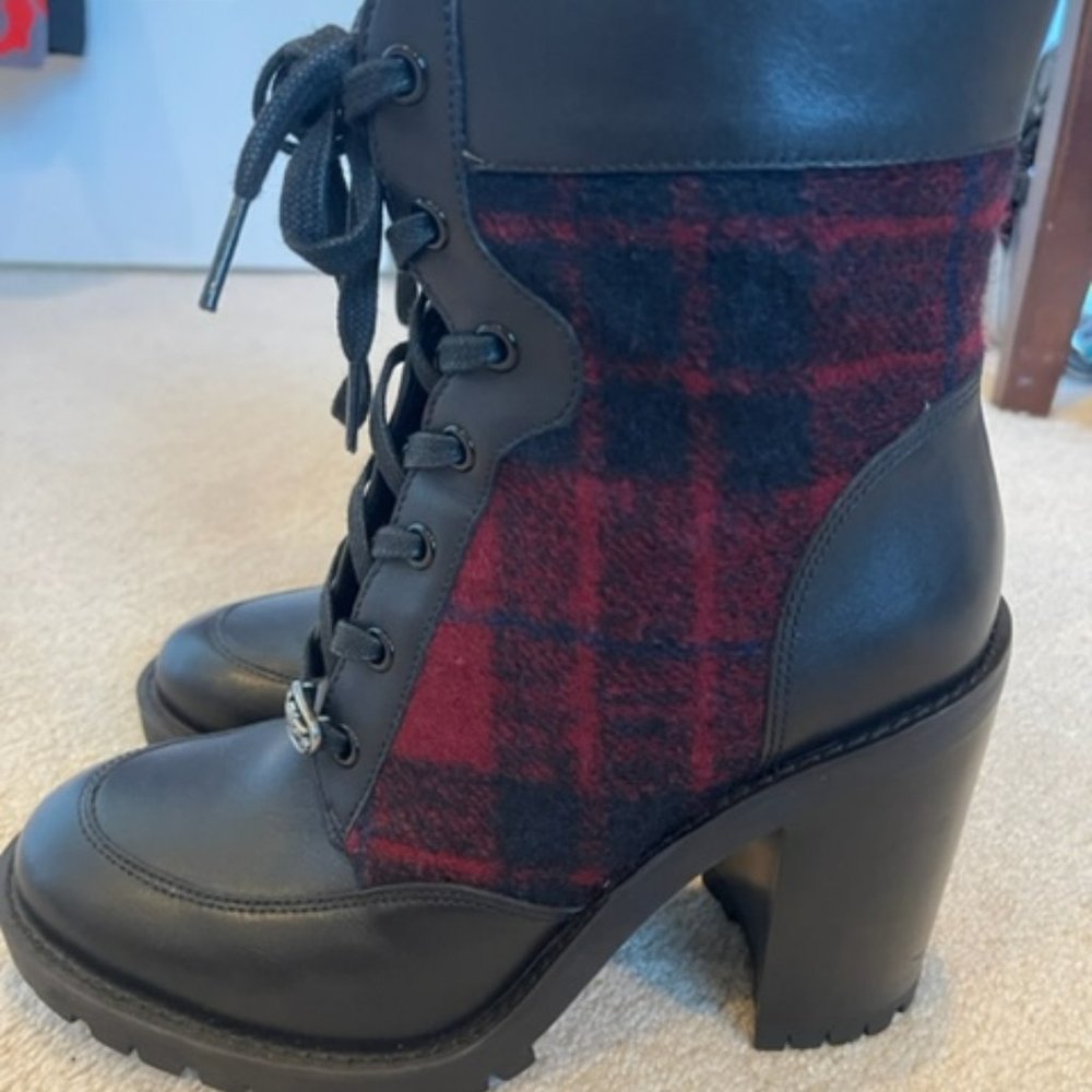 Coach Black/Red ankle Lace up boots, size 8, Brand new